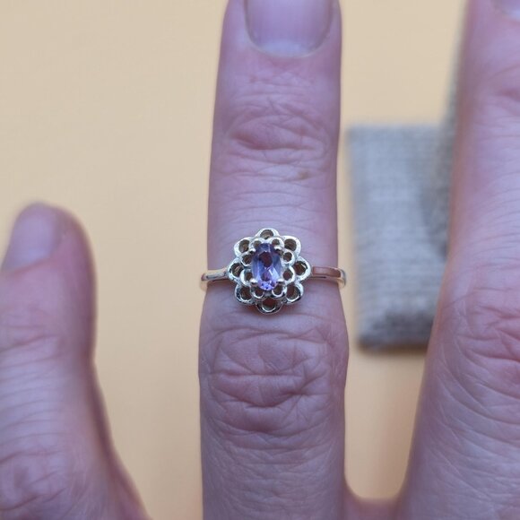 Size 5 Sterling Silver Small Oval Amethyst Gem Band Ring A5425 - Picture 4 of 9